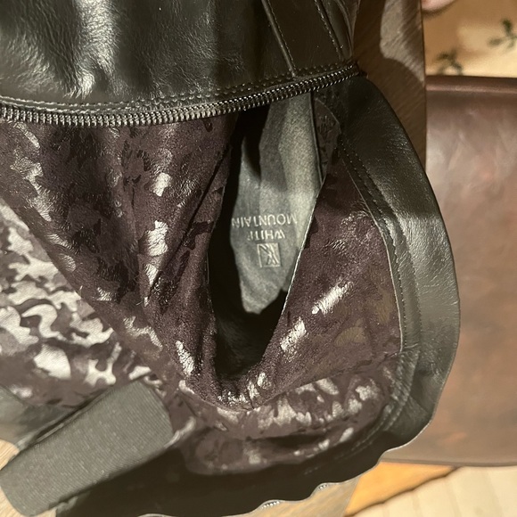 White Mountain knee length black books size 11 - Picture 3 of 4